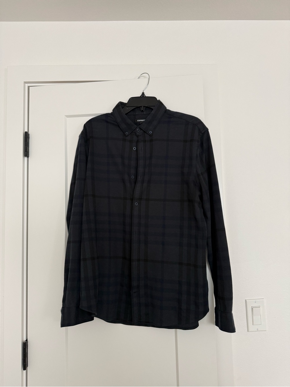 Express Men’s Black and blue Plaid Button-Down Shirt
